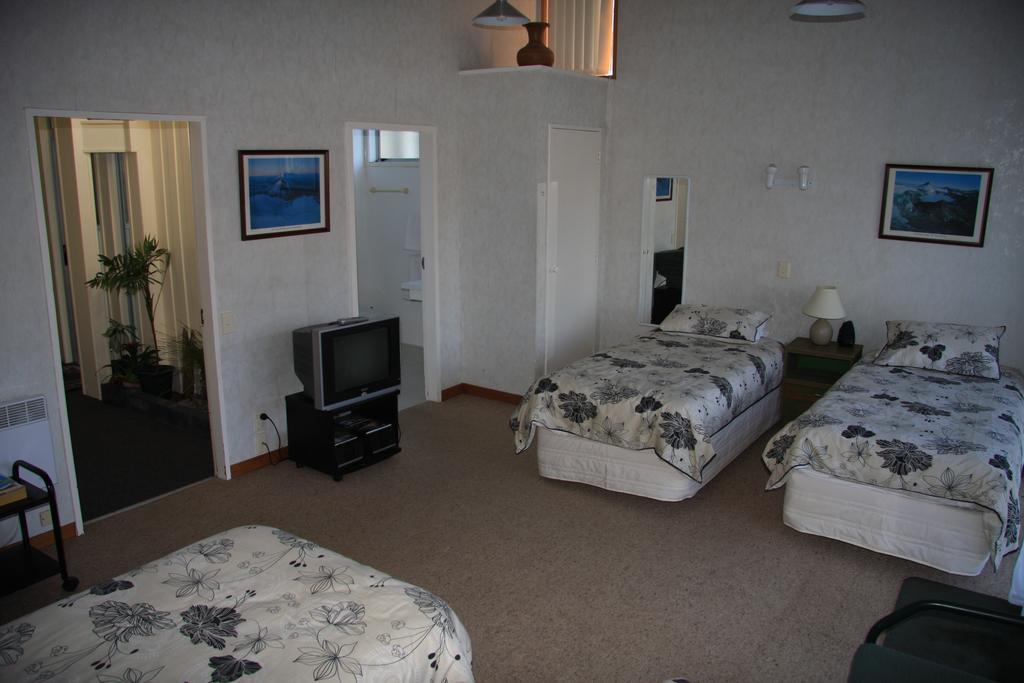 Kuirau Park Motor Lodge- Thermal Mineral Pool Rotorua Room photo